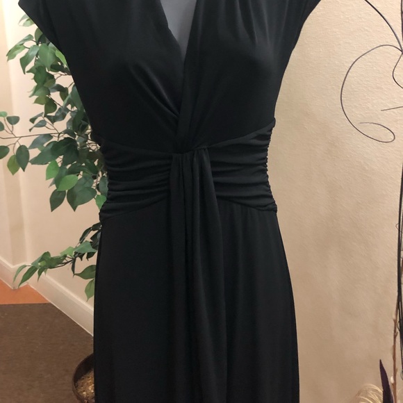 Max & Cleo Sexy Black Straight Dress. Preowned - Picture 4 of 7